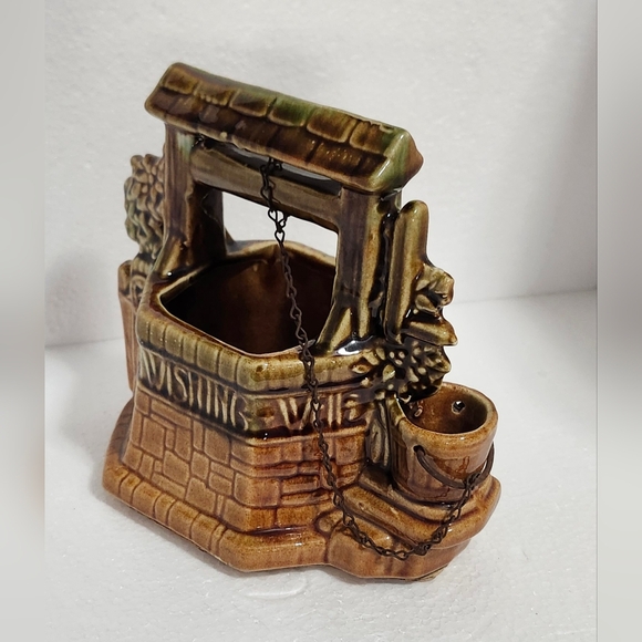 1950's McCoy Wishing Well Indoor Planter! - Picture 3 of 12